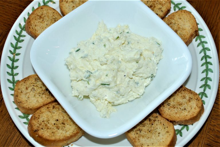 The 5-minute Herbed Goat Cheese Appetizer: Perfect for your next party