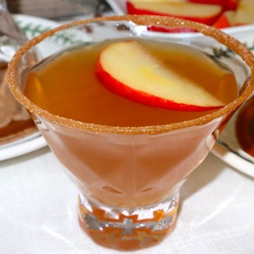 Caramel Apple Martini - The Best Autumn Cocktail for this Enchanting Season