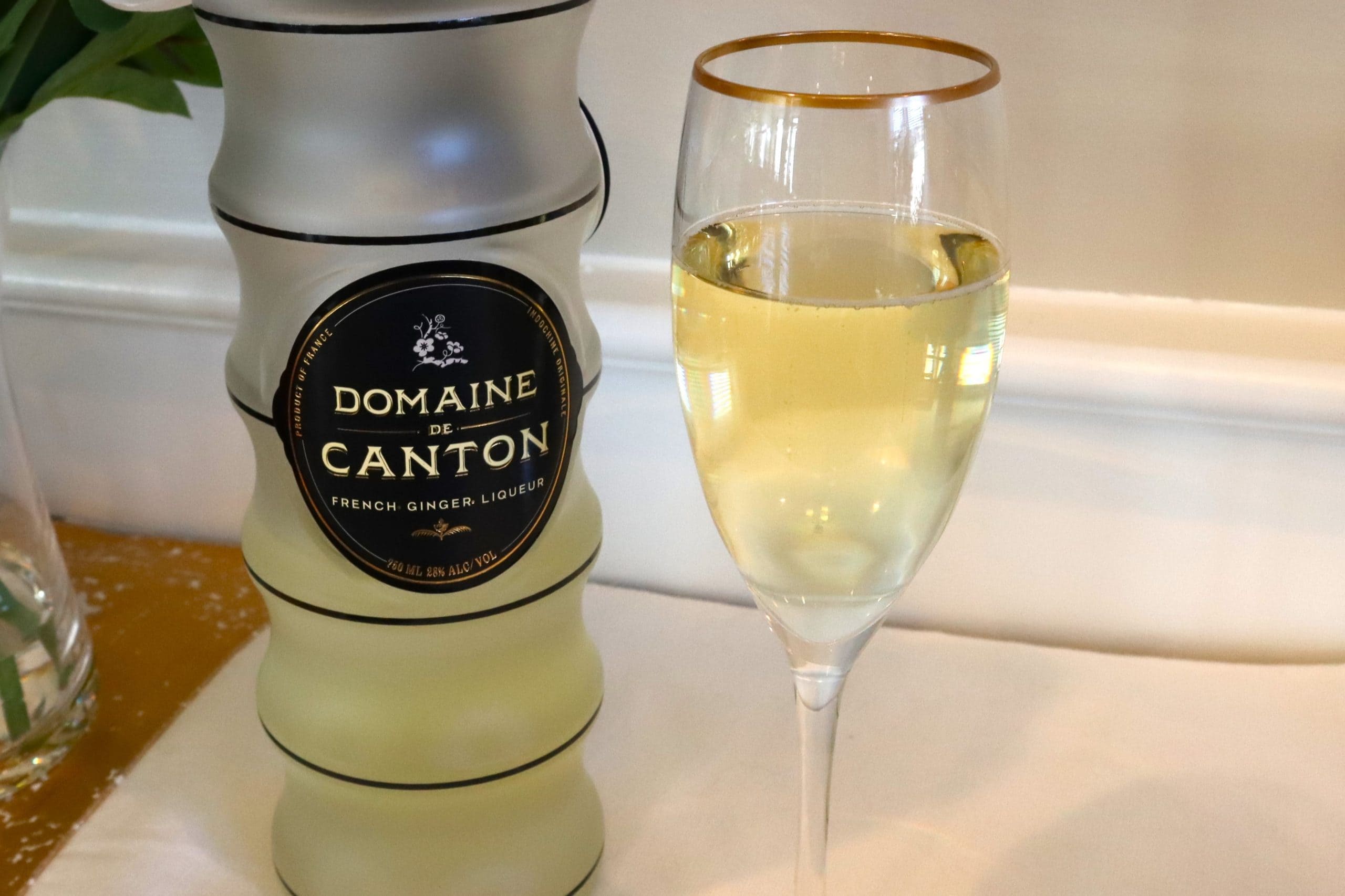 Sparkle Your Way to Pure Delight: Champagne and Ginger Liqueur