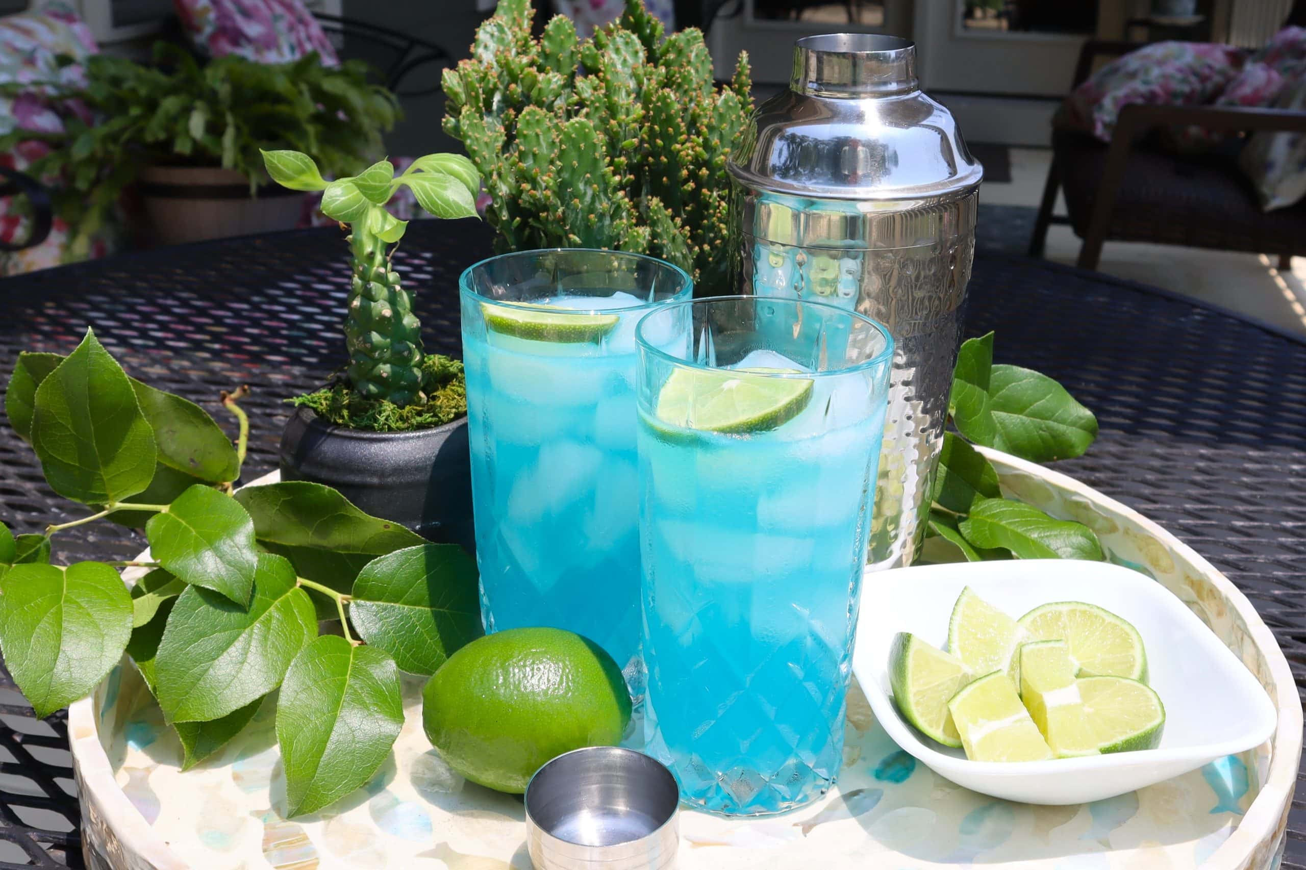 Dive into Summer with Curacaos Absolutely Dazzling Blue Island Iced Tea Cocktail